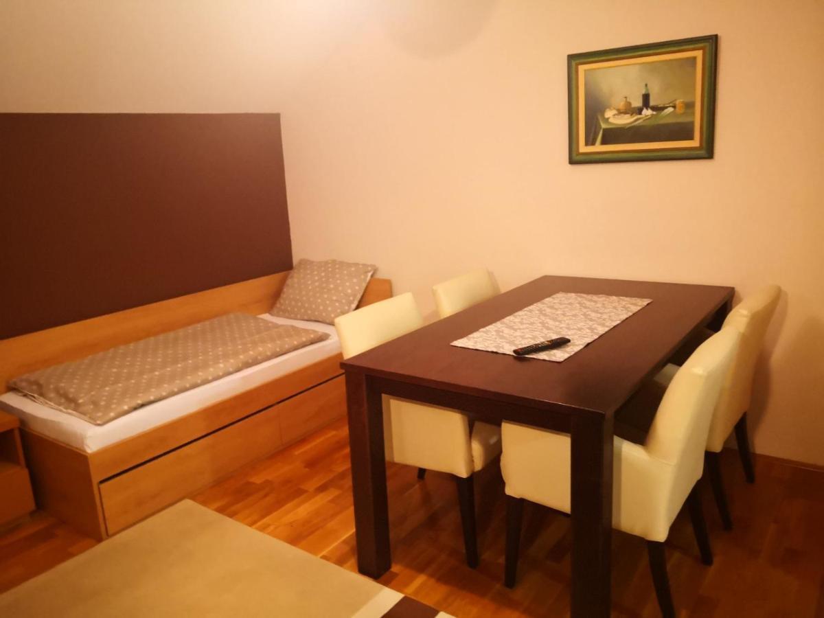 Apartmani Exit 帕莱 外观 照片