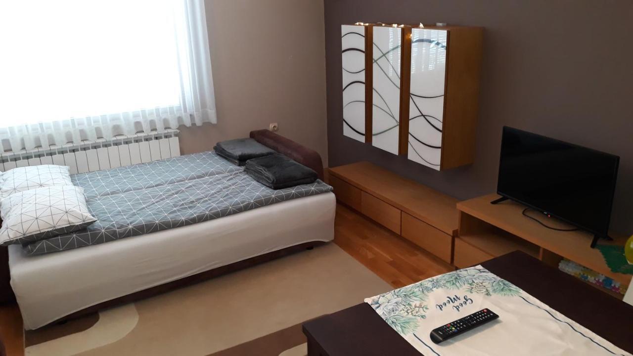 Apartmani Exit 帕莱 外观 照片